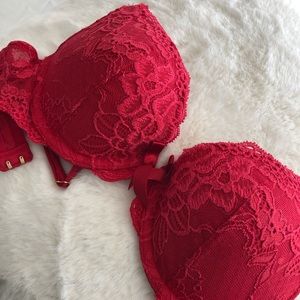 Red Lace Push-Up Bra